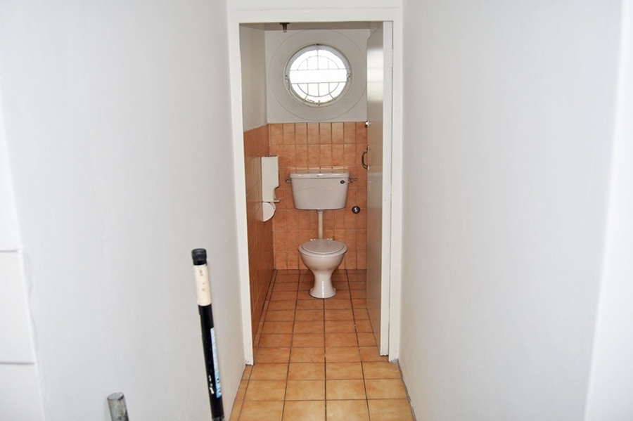 To Let commercial Property for Rent in Maitland Western Cape